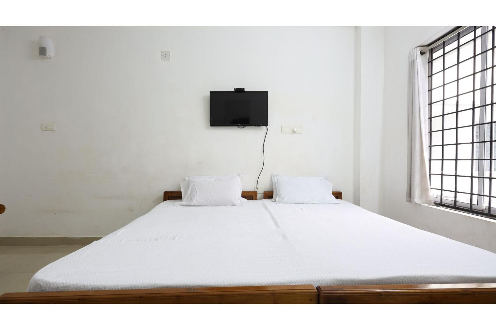 Hotel Collection O Ar Square Thrissur Esterno foto