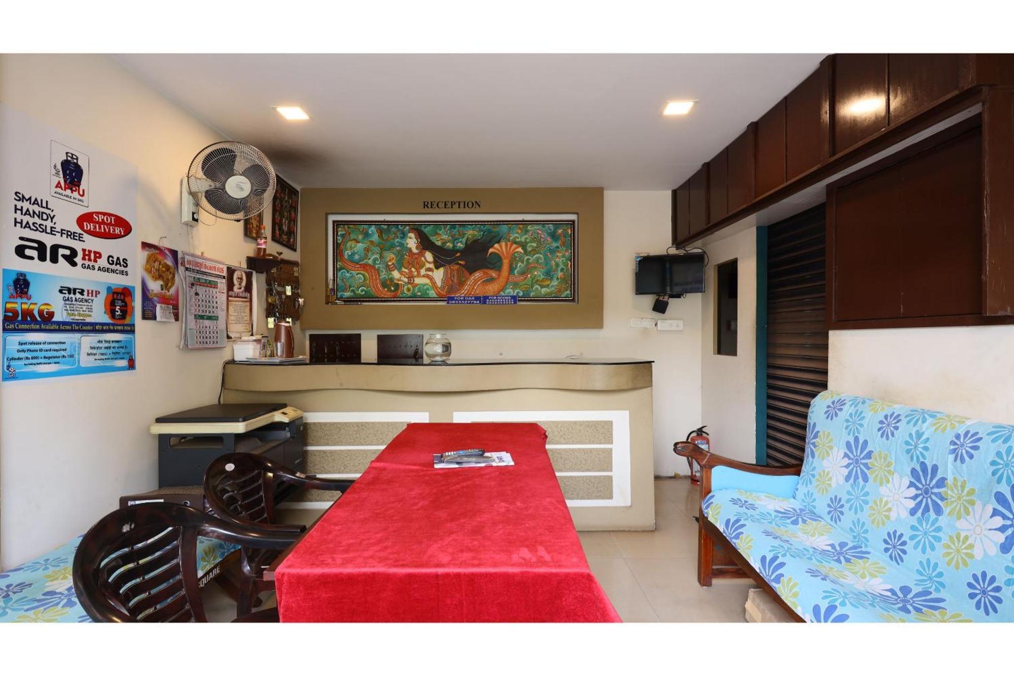 Hotel Collection O Ar Square Thrissur Esterno foto