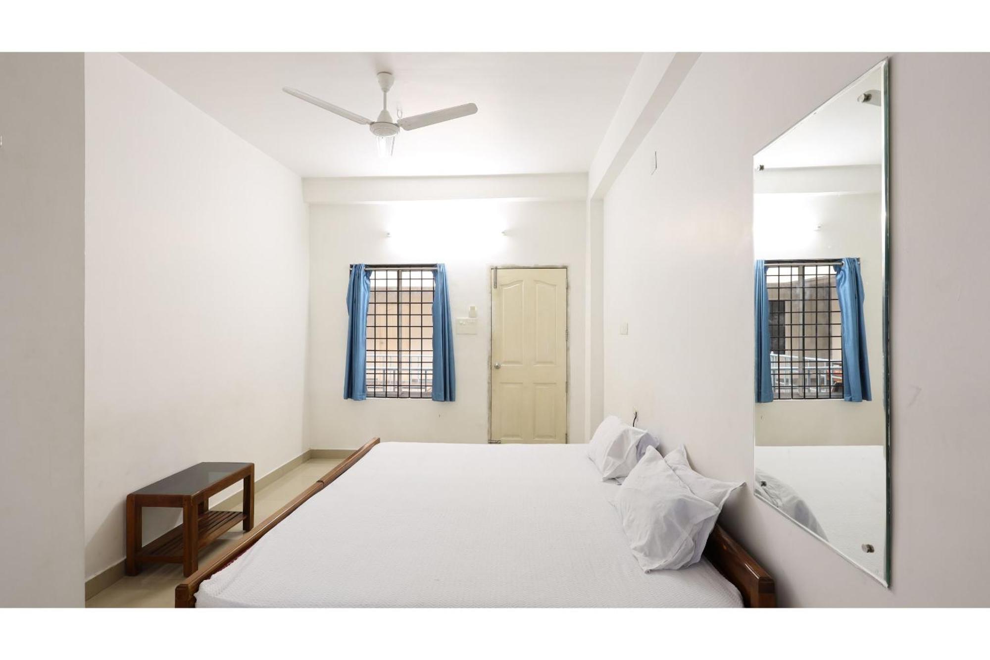 Hotel Collection O Ar Square Thrissur Esterno foto