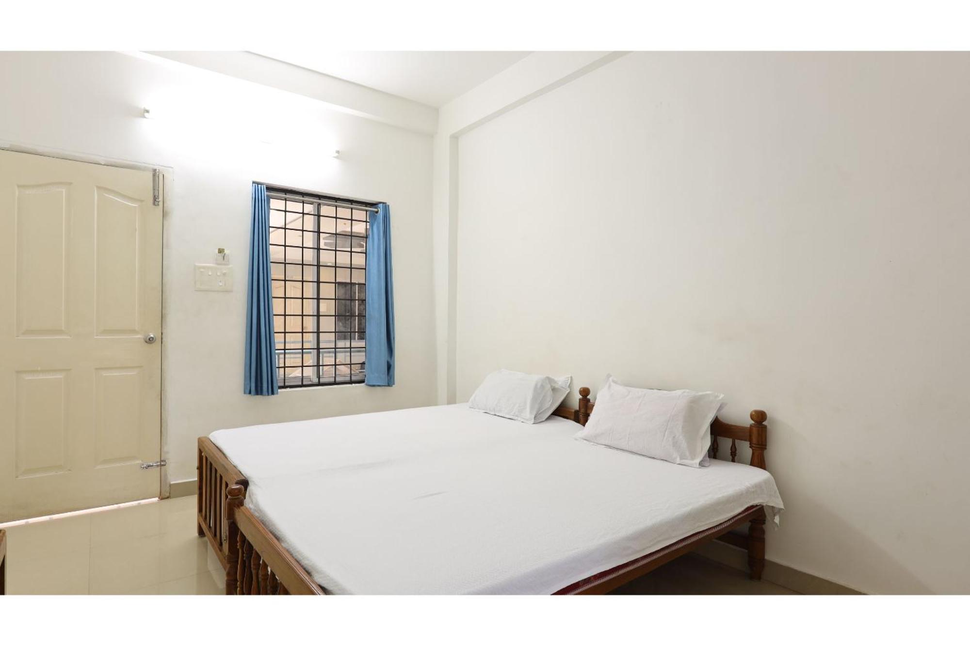 Hotel Collection O Ar Square Thrissur Esterno foto