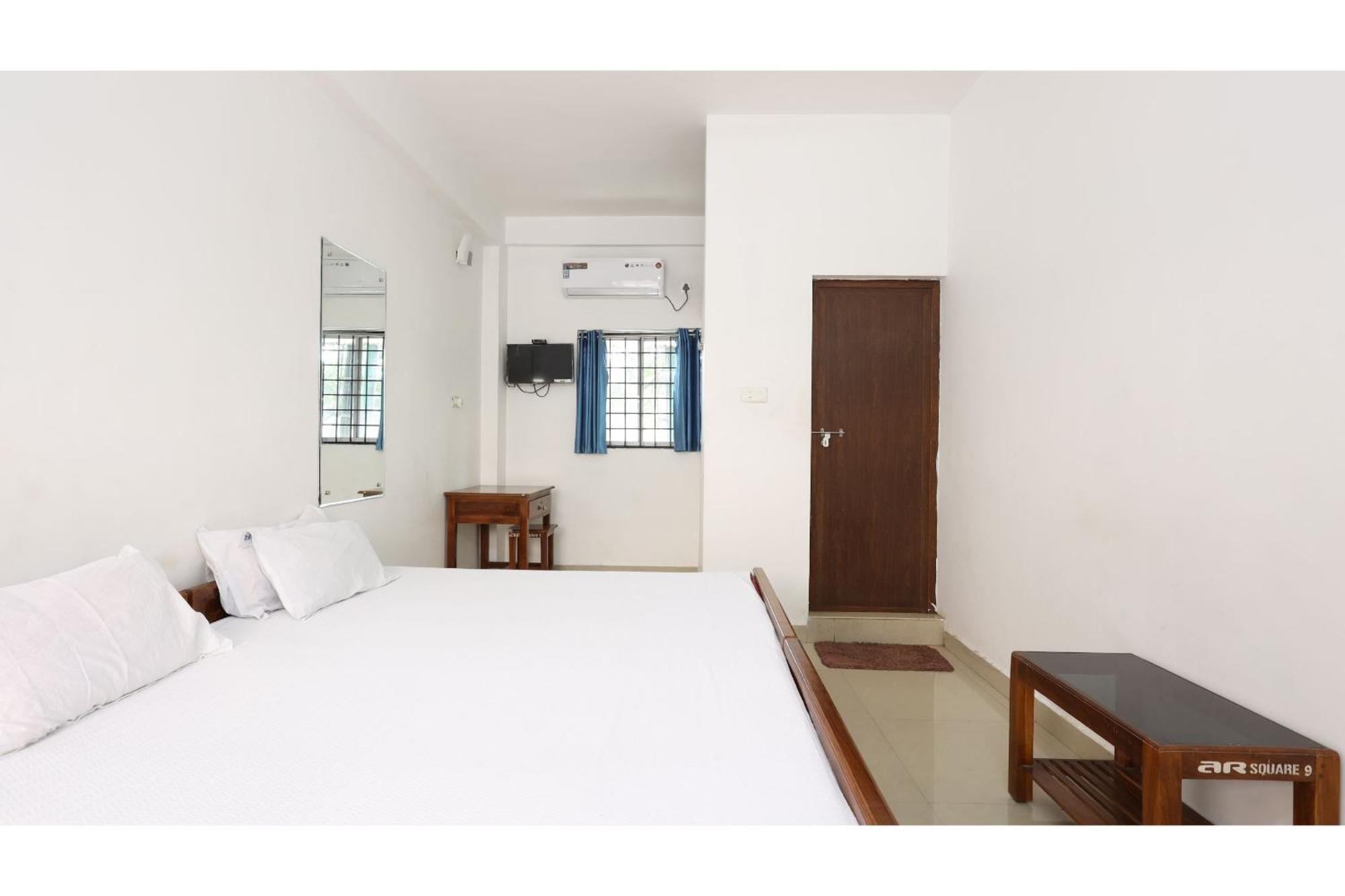 Hotel Collection O Ar Square Thrissur Esterno foto